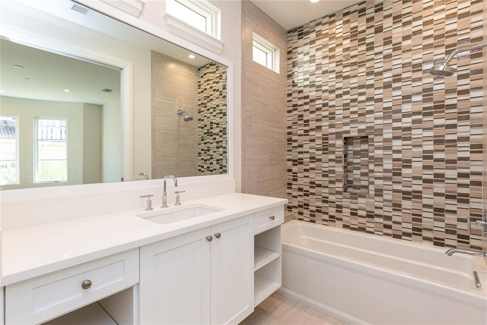125 S INTERLACHEN AVENUE, #2, Winter Park, FL 32789 125 S INTERLACHEN AVENUE, #2, Winter Park, FL 32789