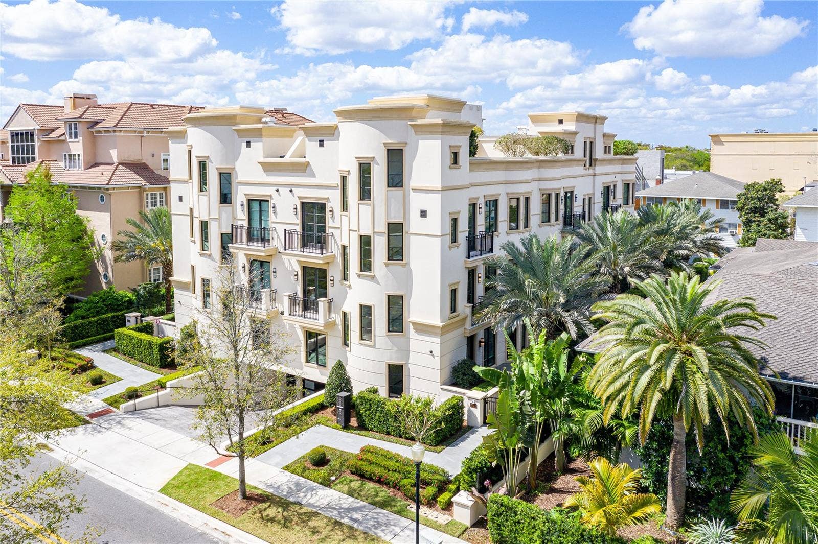 125 S INTERLACHEN AVENUE, #2, Winter Park, FL 32789 125 S INTERLACHEN AVENUE, #2, Winter Park, FL 32789