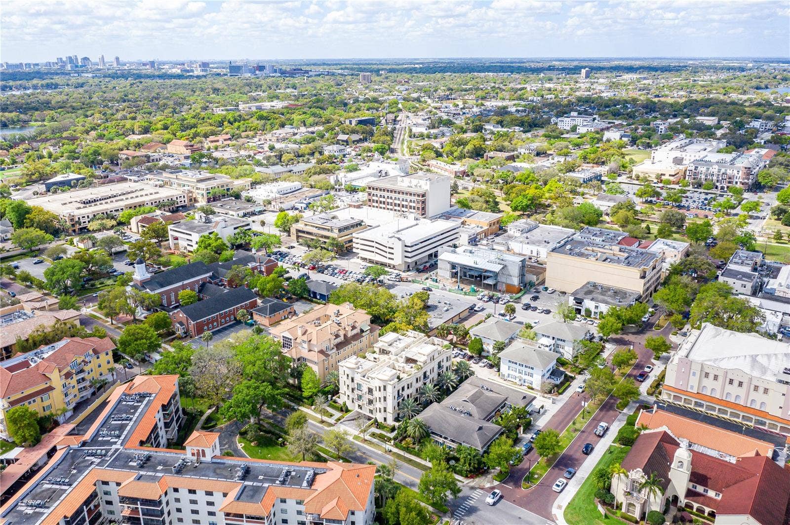 125 S INTERLACHEN AVENUE, #2, Winter Park, FL 32789 125 S INTERLACHEN AVENUE, #2, Winter Park, FL 32789