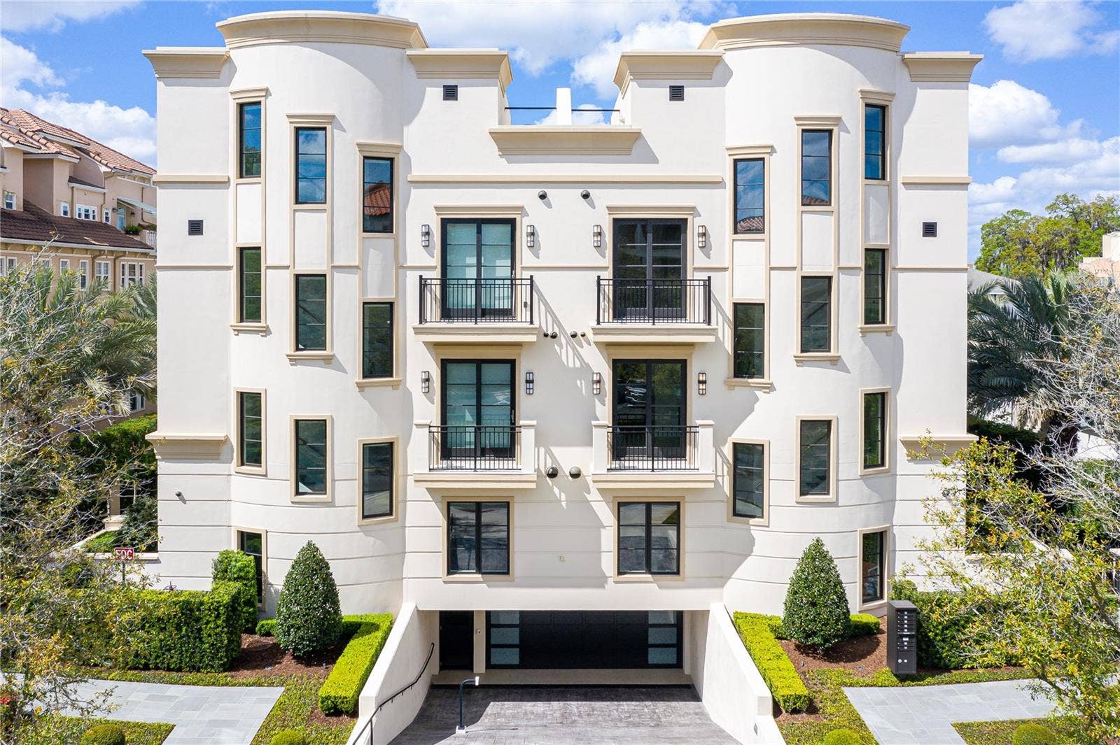 125 S INTERLACHEN AVENUE, #2, Winter Park, FL 32789 125 S INTERLACHEN AVENUE, #2, Winter Park, FL 32789