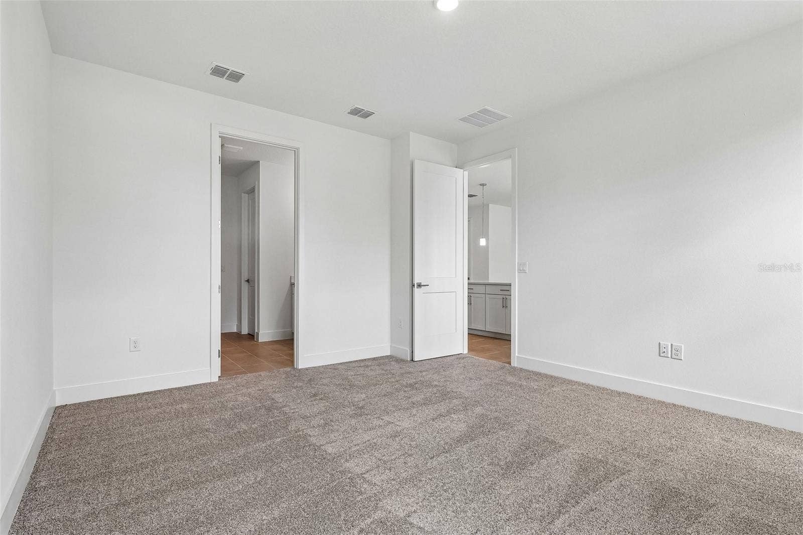 30310 EMERALD FOREST DRIVE, Mount Dora, FL 32757