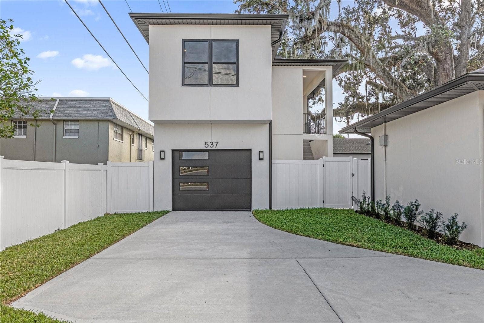 4401 ROCKLEDGE ROAD, Orlando, FL 32807 4401 ROCKLEDGE ROAD, Orlando, FL 32807