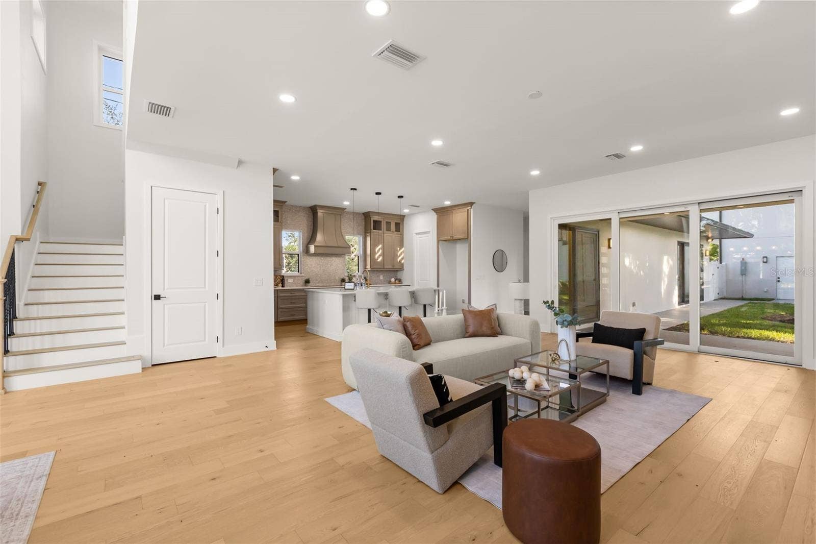 4401 ROCKLEDGE ROAD, Orlando, FL 32807 4401 ROCKLEDGE ROAD, Orlando, FL 32807