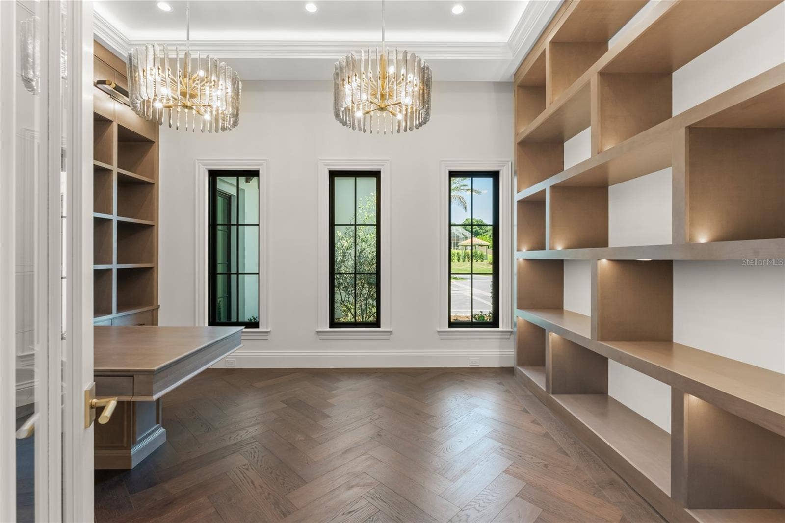 3057 PORTO LAGO COURT, Windermere, FL 34786 3057 PORTO LAGO COURT, Windermere, FL 34786