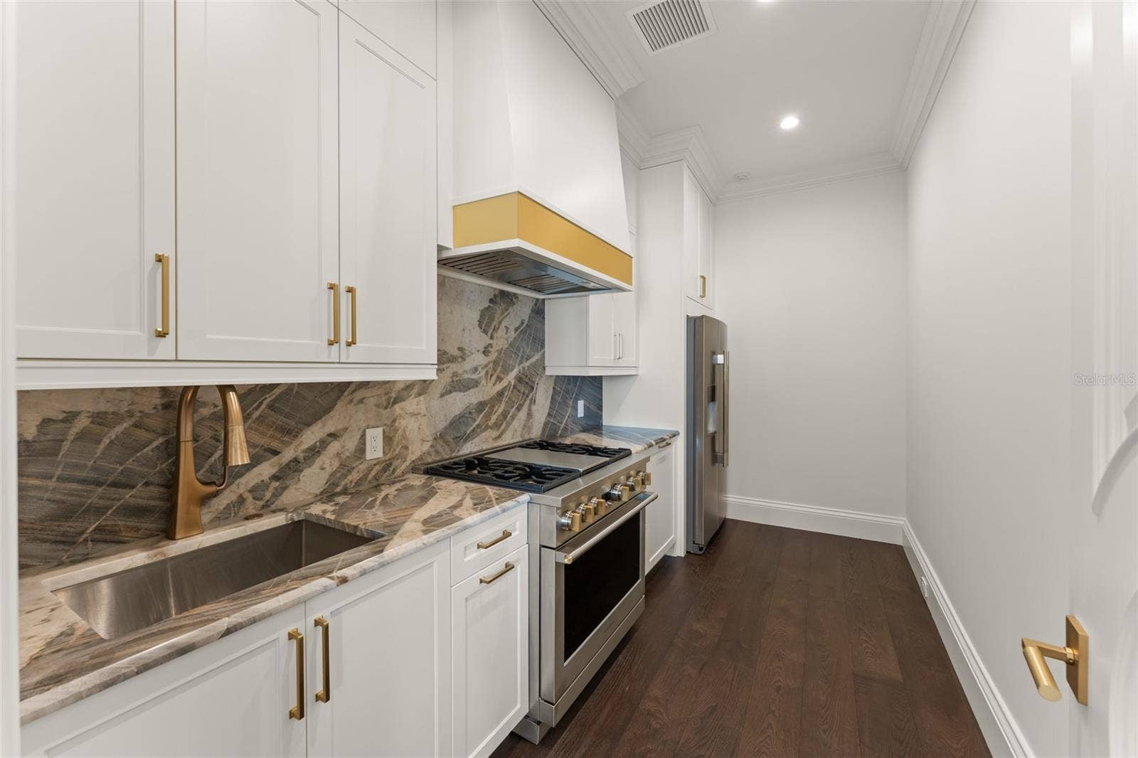 3057 PORTO LAGO COURT, Windermere, FL 34786 3057 PORTO LAGO COURT, Windermere, FL 34786