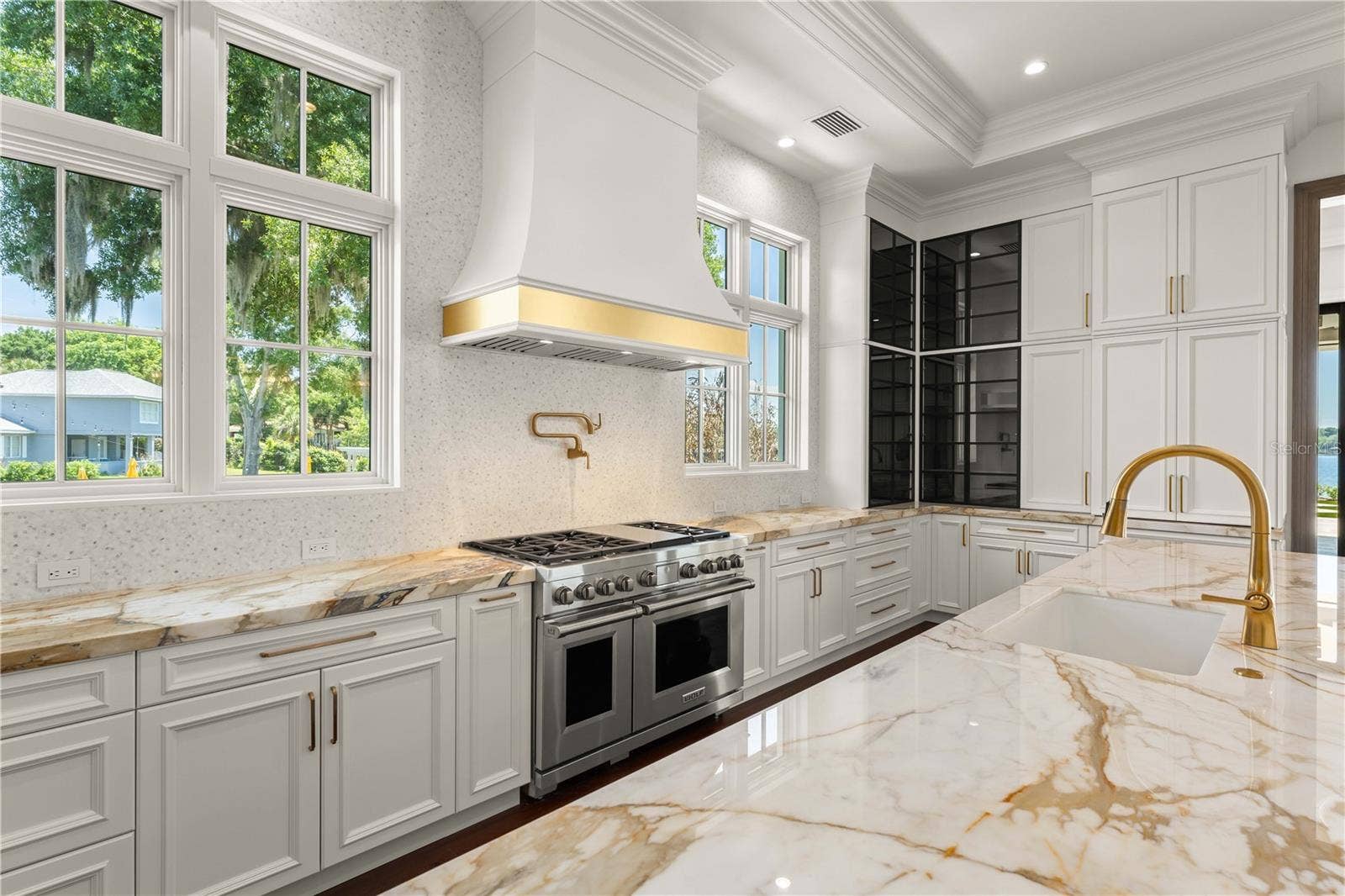 3057 PORTO LAGO COURT, Windermere, FL 34786 3057 PORTO LAGO COURT, Windermere, FL 34786