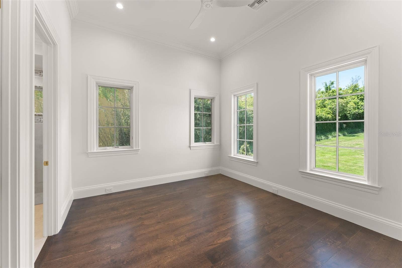 3057 PORTO LAGO COURT, Windermere, FL 34786 3057 PORTO LAGO COURT, Windermere, FL 34786