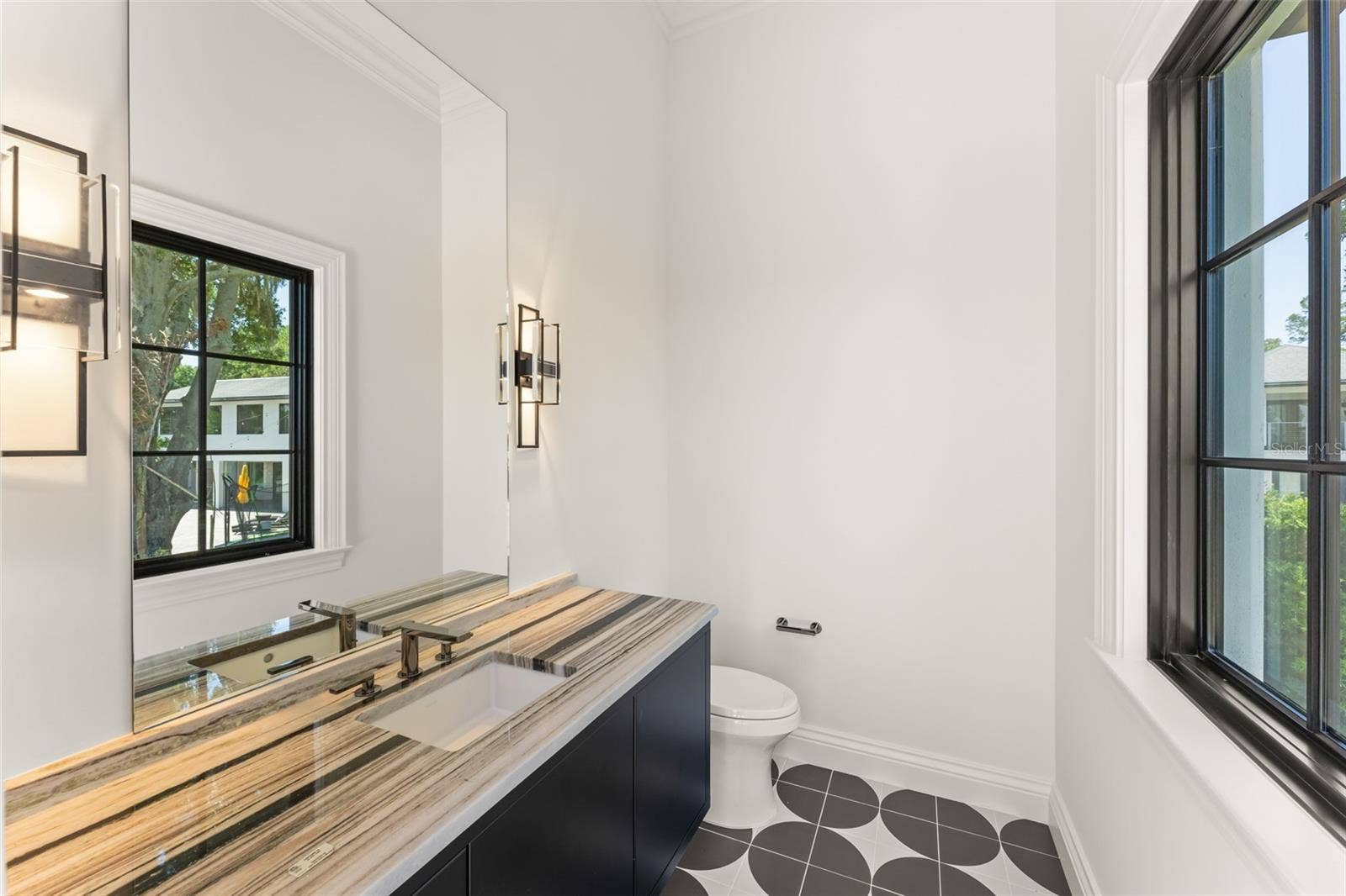 3057 PORTO LAGO COURT, Windermere, FL 34786 3057 PORTO LAGO COURT, Windermere, FL 34786