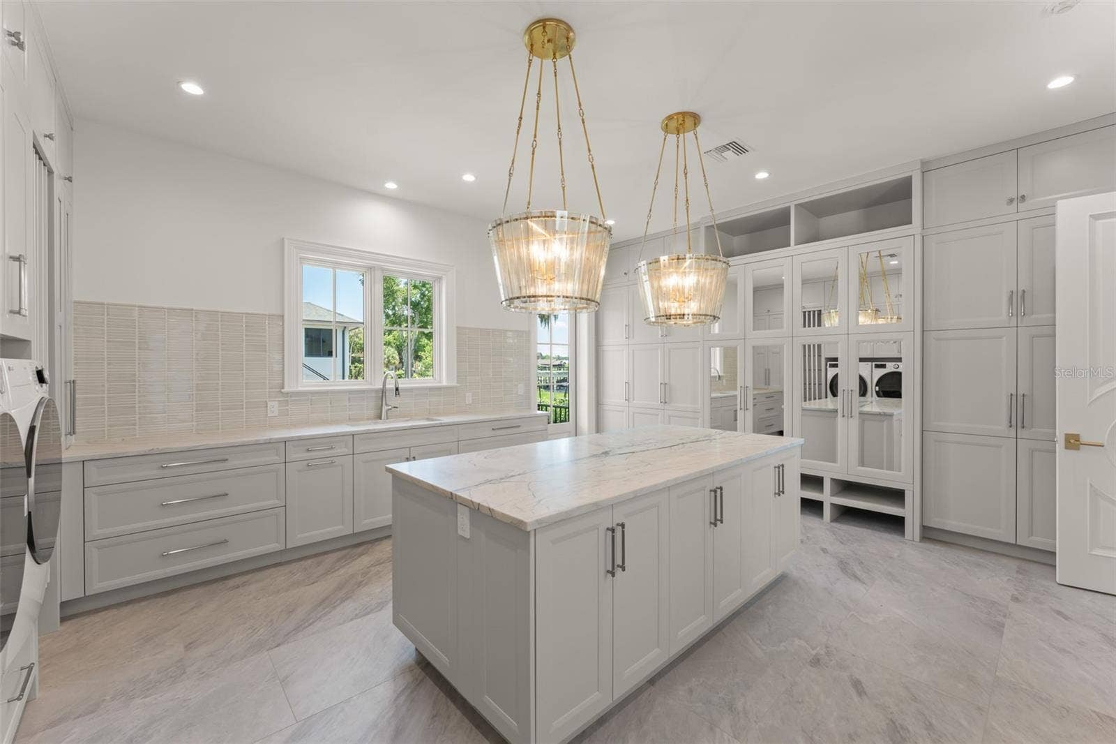 3057 PORTO LAGO COURT, Windermere, FL 34786 3057 PORTO LAGO COURT, Windermere, FL 34786