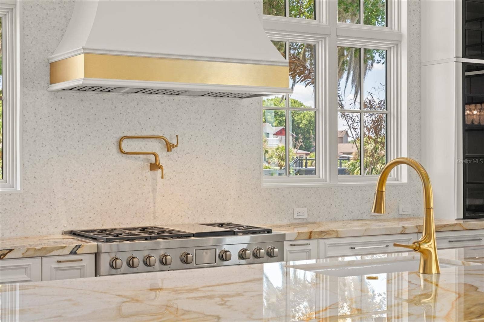 3057 PORTO LAGO COURT, Windermere, FL 34786 3057 PORTO LAGO COURT, Windermere, FL 34786