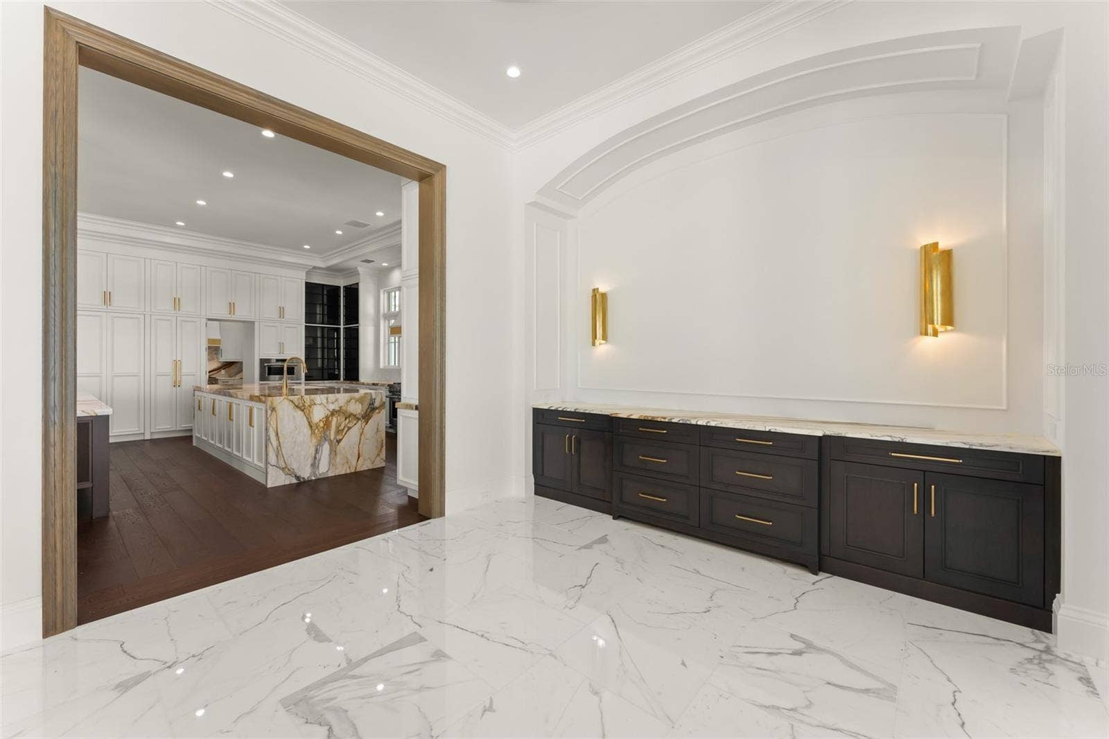 3057 PORTO LAGO COURT, Windermere, FL 34786 3057 PORTO LAGO COURT, Windermere, FL 34786