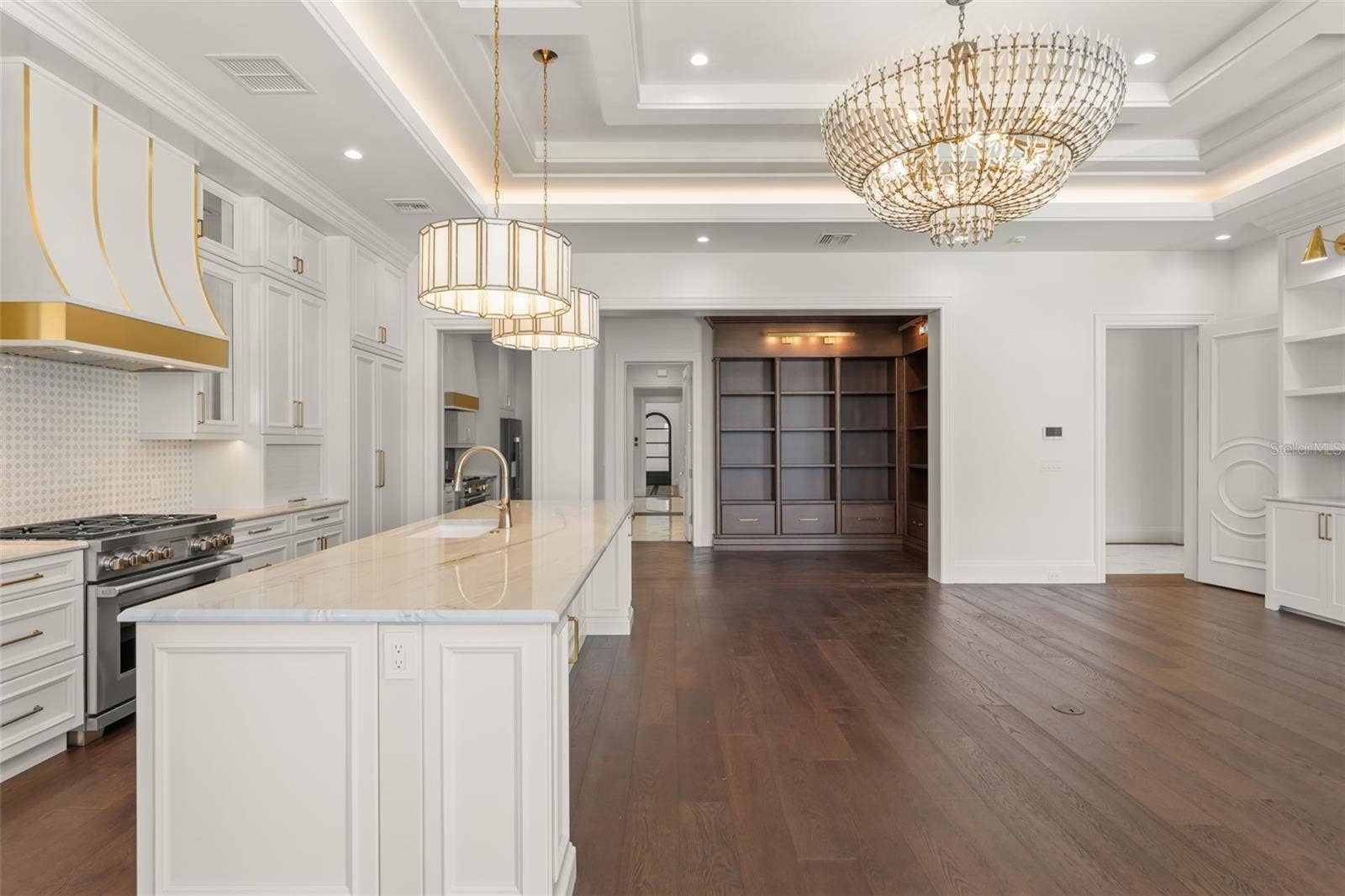 3057 PORTO LAGO COURT, Windermere, FL 34786 3057 PORTO LAGO COURT, Windermere, FL 34786