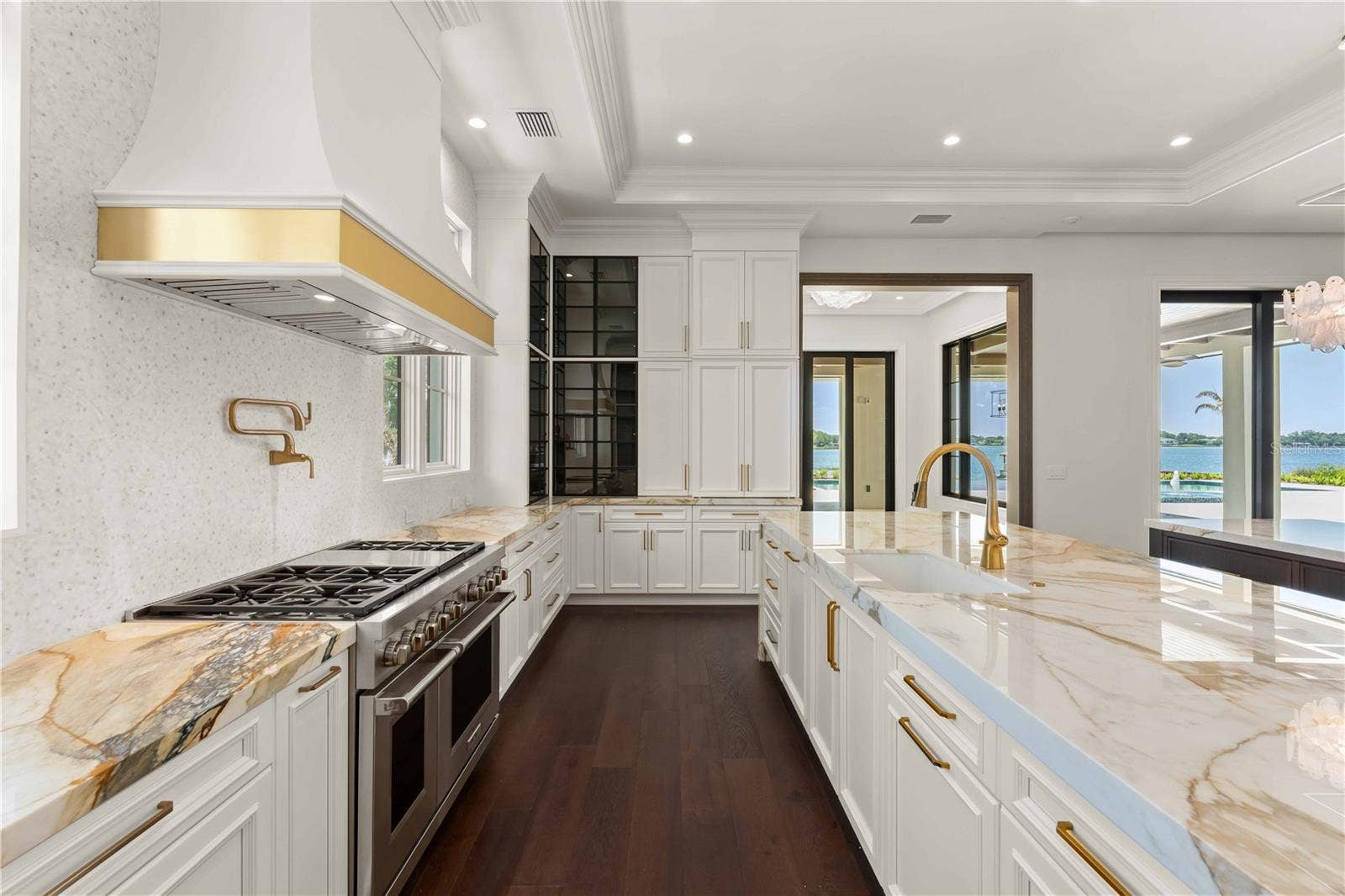 3057 PORTO LAGO COURT, Windermere, FL 34786 3057 PORTO LAGO COURT, Windermere, FL 34786