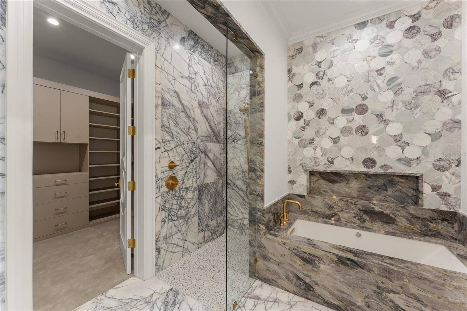 3057 PORTO LAGO COURT, Windermere, FL 34786 3057 PORTO LAGO COURT, Windermere, FL 34786