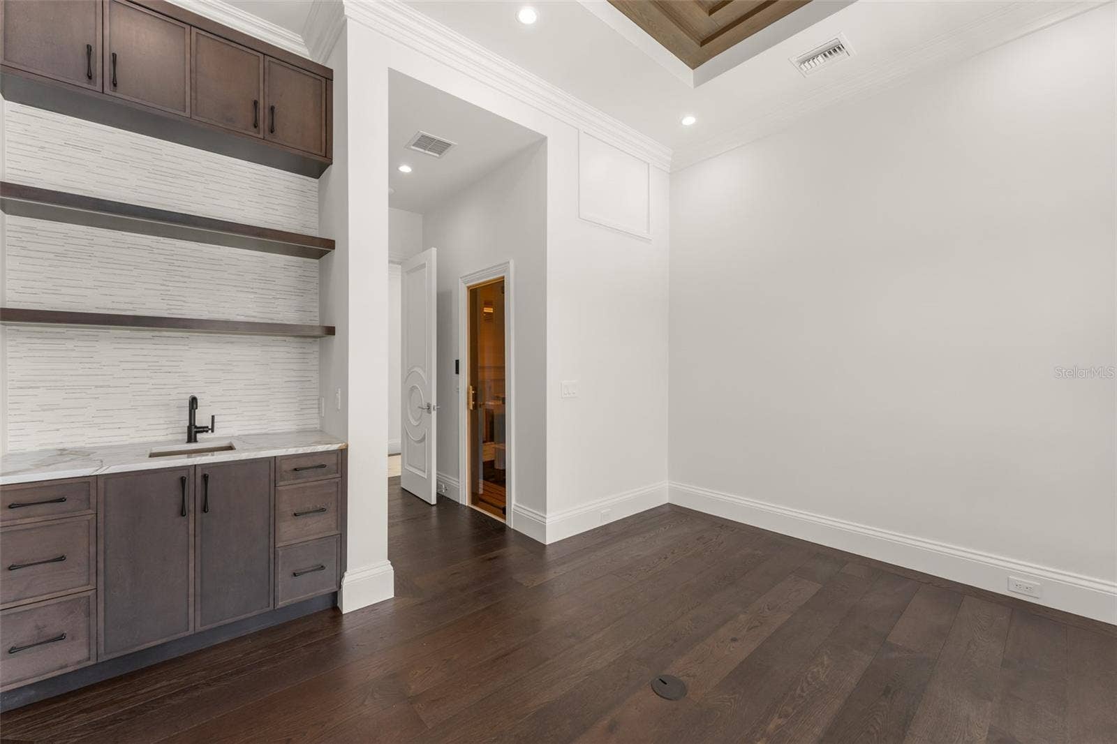 3057 PORTO LAGO COURT, Windermere, FL 34786 3057 PORTO LAGO COURT, Windermere, FL 34786