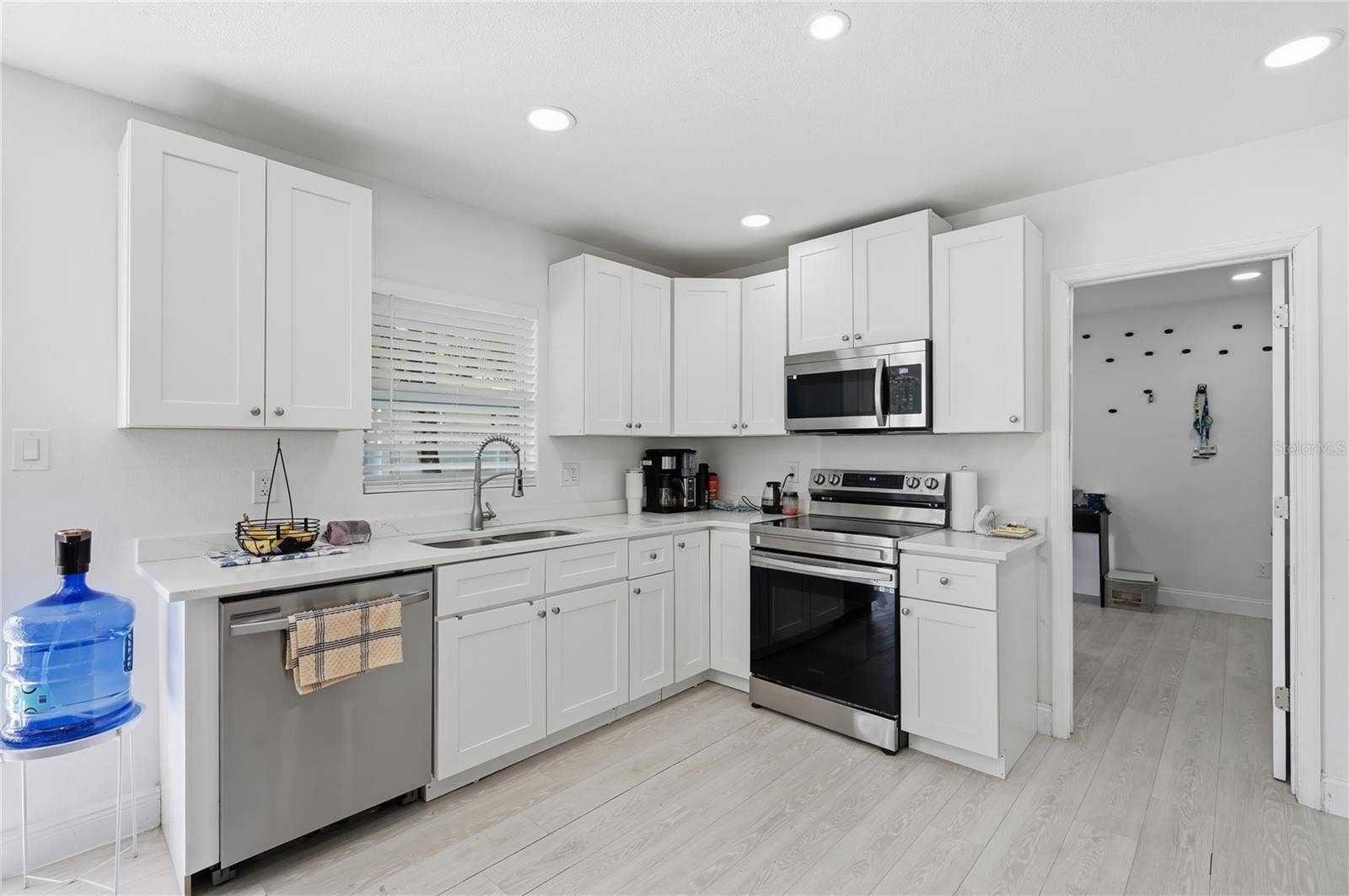 1946 STRATHAVEN ROAD, Winter Park, FL 32792 1946 STRATHAVEN ROAD, Winter Park, FL 32792
