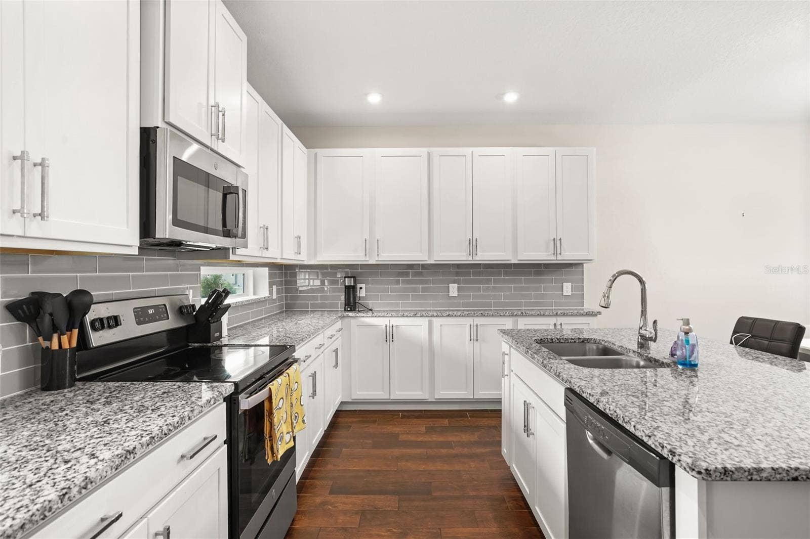 14229 KELLOGG AVENUE, Orlando, FL 32827 14229 KELLOGG AVENUE, Orlando, FL 32827