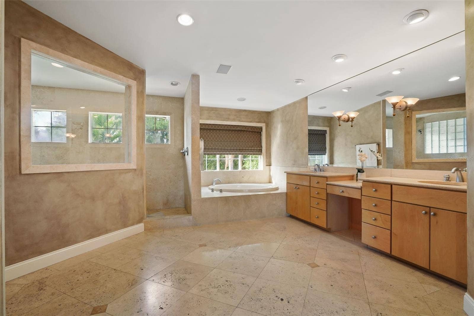 1166 N LAKE SYBELIA, Maitland, FL 32751 1166 N LAKE SYBELIA, Maitland, FL 32751