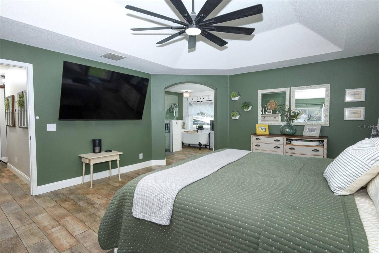 2461 WASSUM TRAIL, Oviedo, FL 32766 2461 WASSUM TRAIL, Oviedo, FL 32766