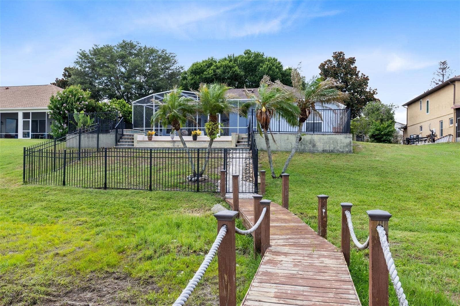 10273 COVE LAKE DRIVE, Orlando, FL 32836 Walkway back to house