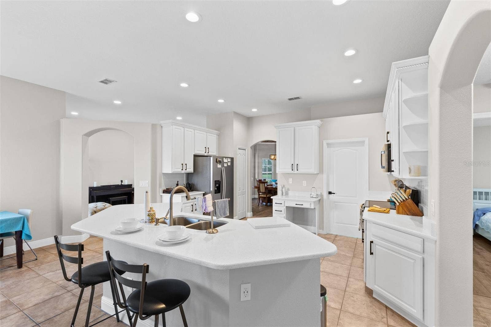 10273 COVE LAKE DRIVE, Orlando, FL 32836 Kitchen