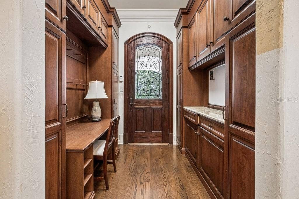 1571 WOODLAND AVENUE, Winter Park, FL 32789 Mud room from garage to kitchen