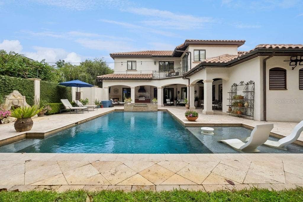 1571 WOODLAND AVENUE, Winter Park, FL 32789 Welcome Home to your retreat!!