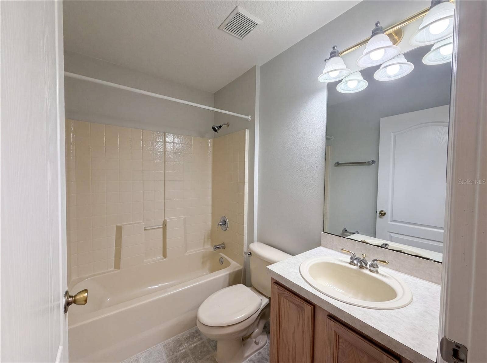1360 WILDBERRY LANE, Deltona, FL 32725 1360 WILDBERRY LANE, Deltona, FL 32725