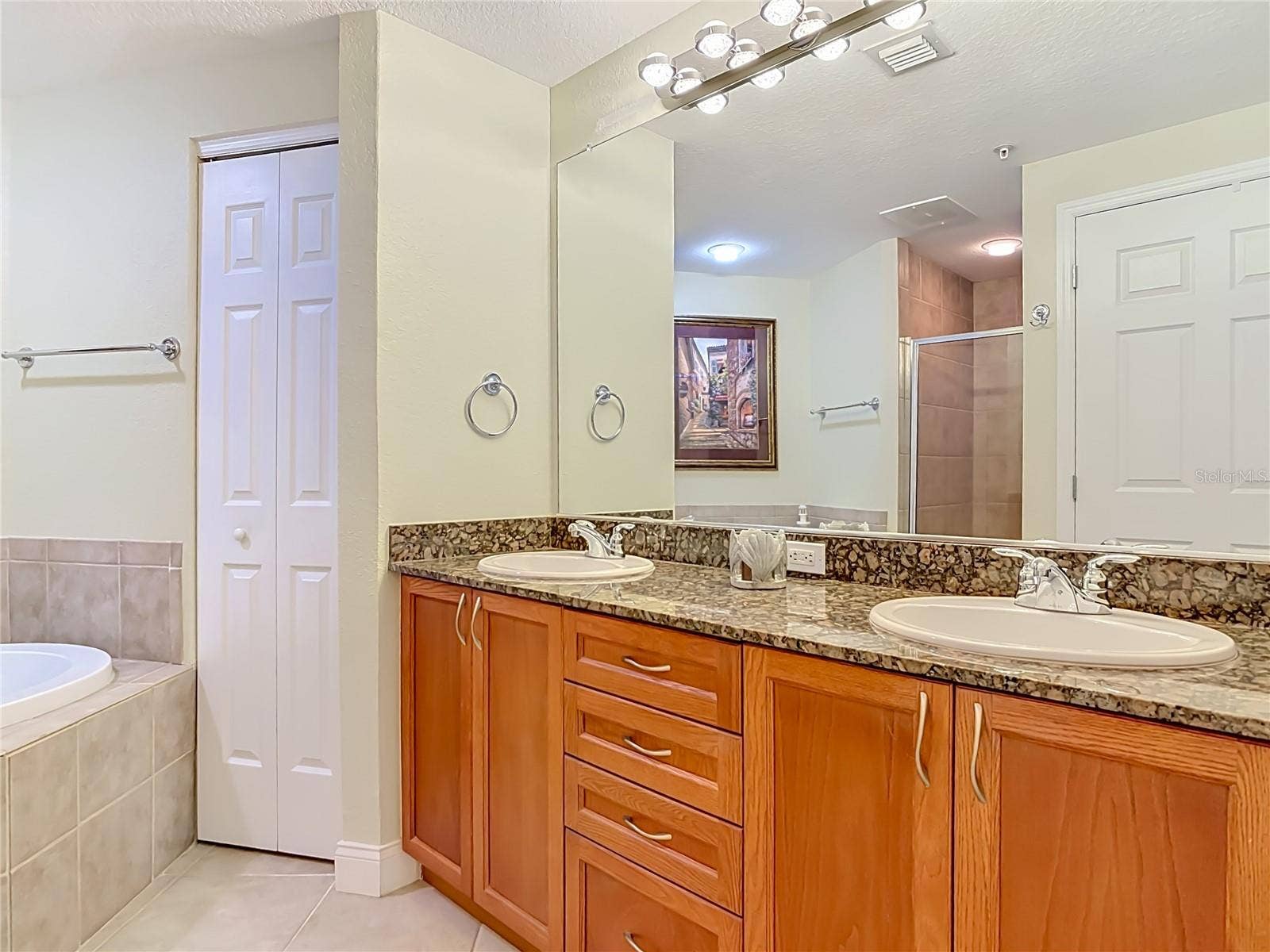 2 OCEANS WEST BLVD, #300, Daytona Beach Shores, FL 32118 2 OCEANS WEST BLVD, #300, Daytona Beach Shores, FL 32118