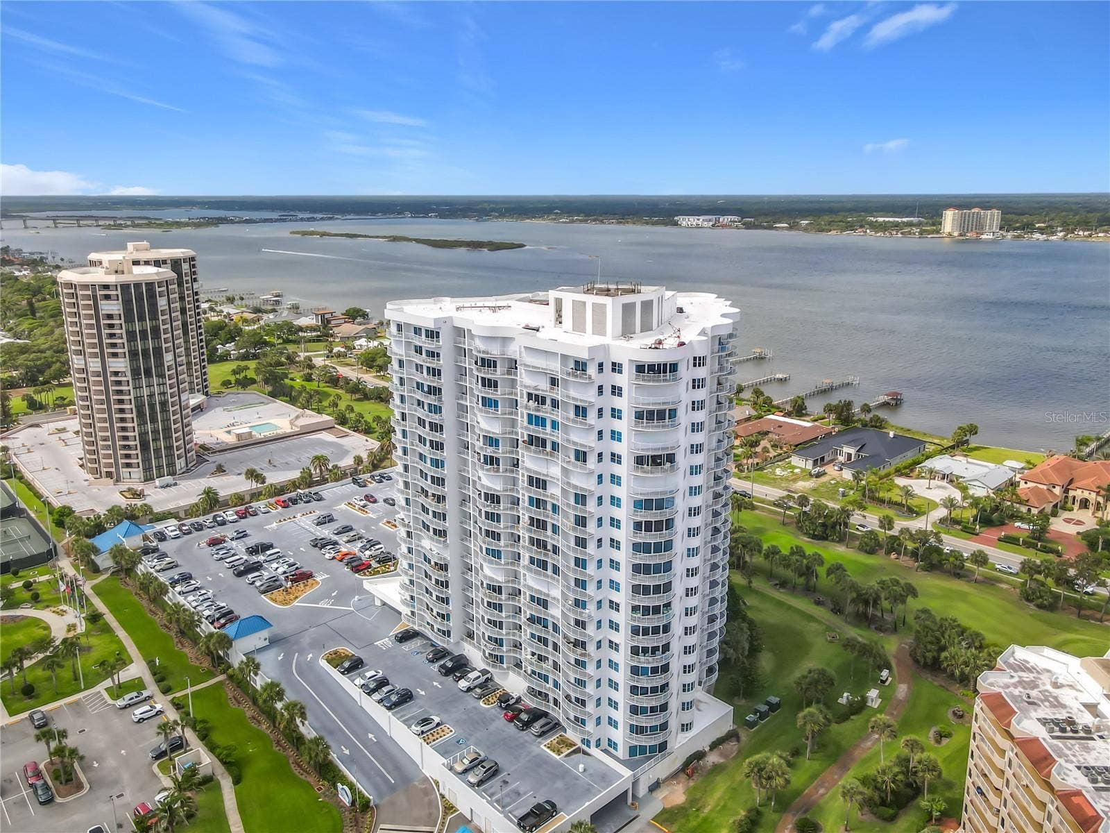 2 OCEANS WEST BLVD, #300, Daytona Beach Shores, FL 32118 2 OCEANS WEST BLVD, #300, Daytona Beach Shores, FL 32118