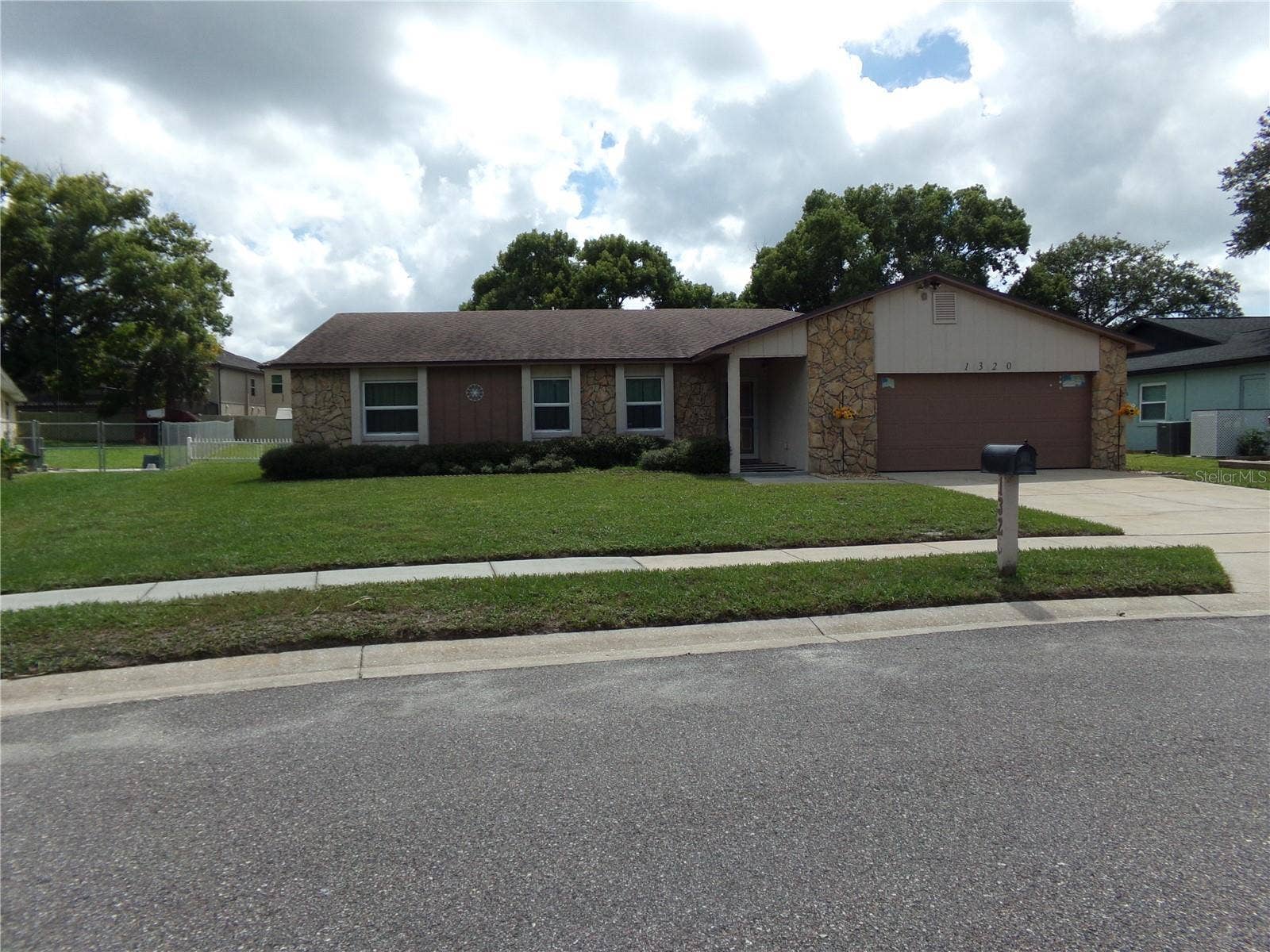 1320 GLADIOLAS DR, Winter Park, FL 32792
