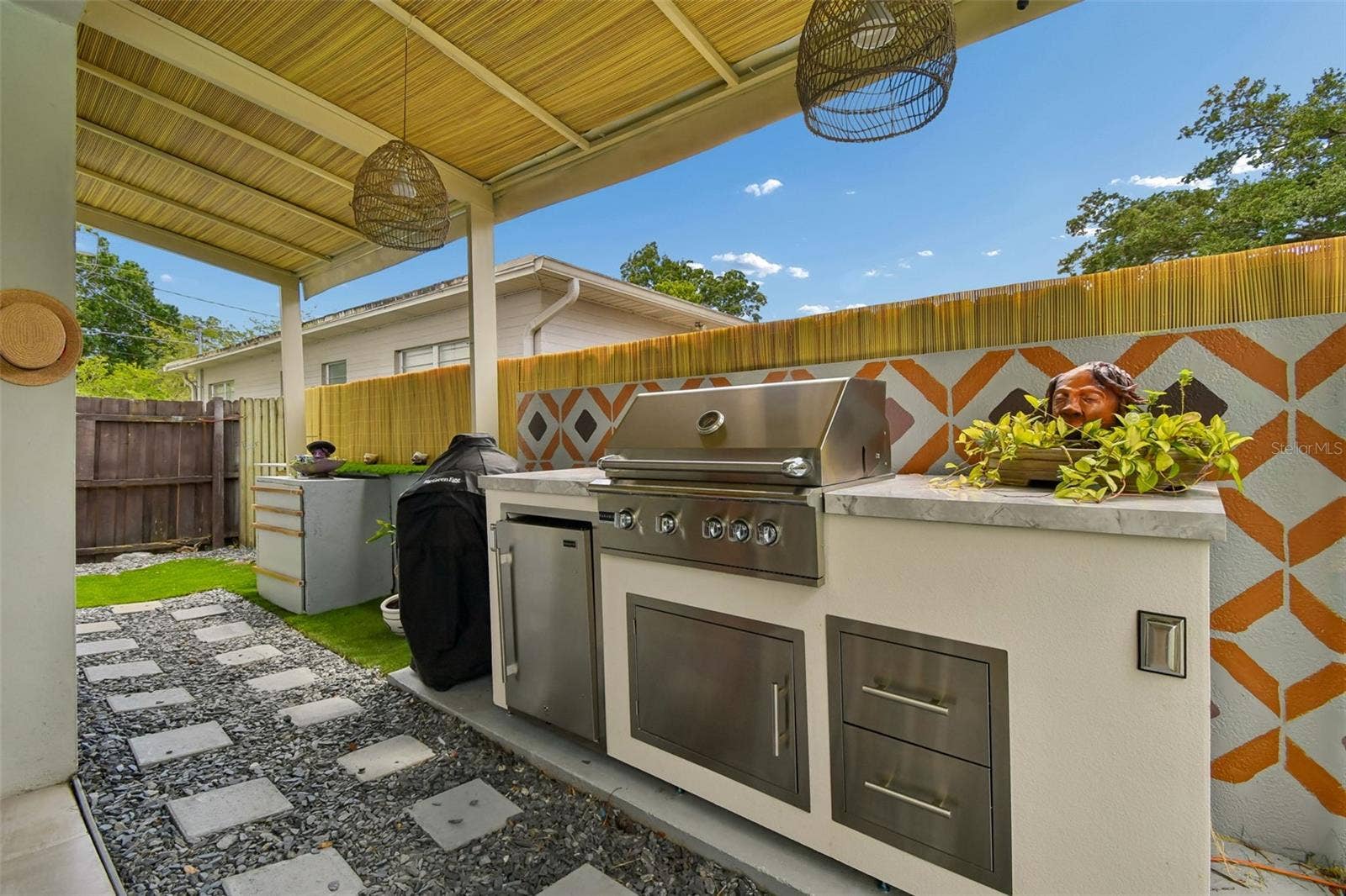 2107 HARGILL DRIVE, Orlando, FL 32806 2107 HARGILL DRIVE, Orlando, FL 32806