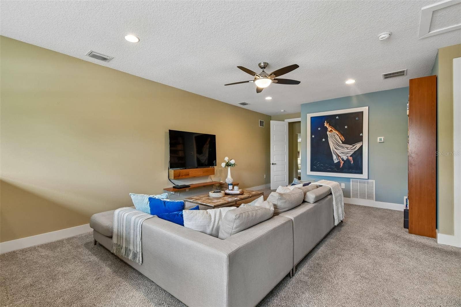 2107 HARGILL DRIVE, Orlando, FL 32806 2107 HARGILL DRIVE, Orlando, FL 32806