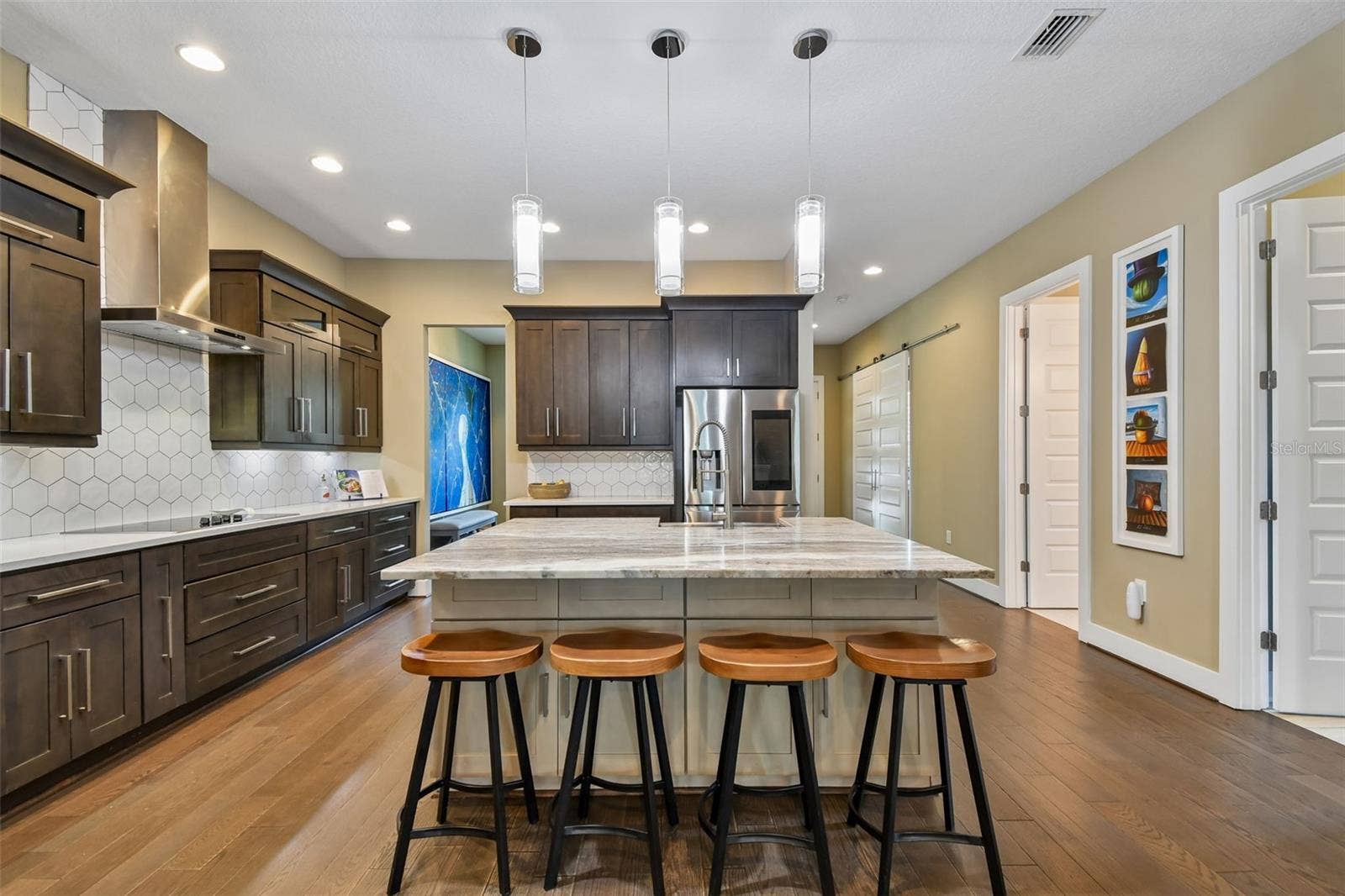 2107 HARGILL DRIVE, Orlando, FL 32806 2107 HARGILL DRIVE, Orlando, FL 32806