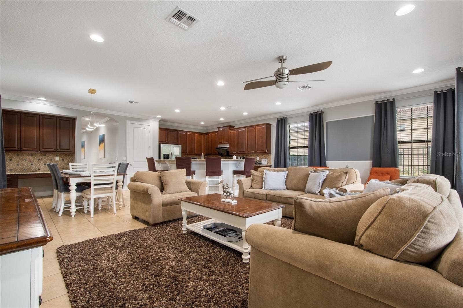 945 DESERT MOUNTAIN COURT, Reunion, FL 34747 945 DESERT MOUNTAIN COURT, Reunion, FL 34747