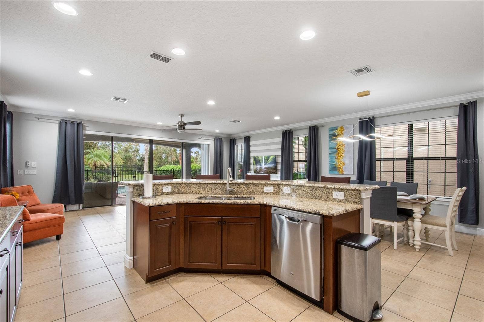 945 DESERT MOUNTAIN COURT, Reunion, FL 34747 945 DESERT MOUNTAIN COURT, Reunion, FL 34747