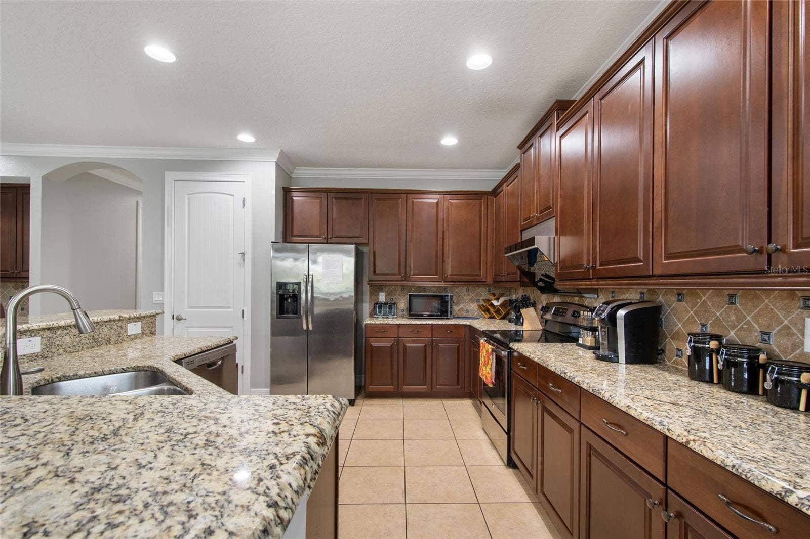 945 DESERT MOUNTAIN COURT, Reunion, FL 34747 945 DESERT MOUNTAIN COURT, Reunion, FL 34747