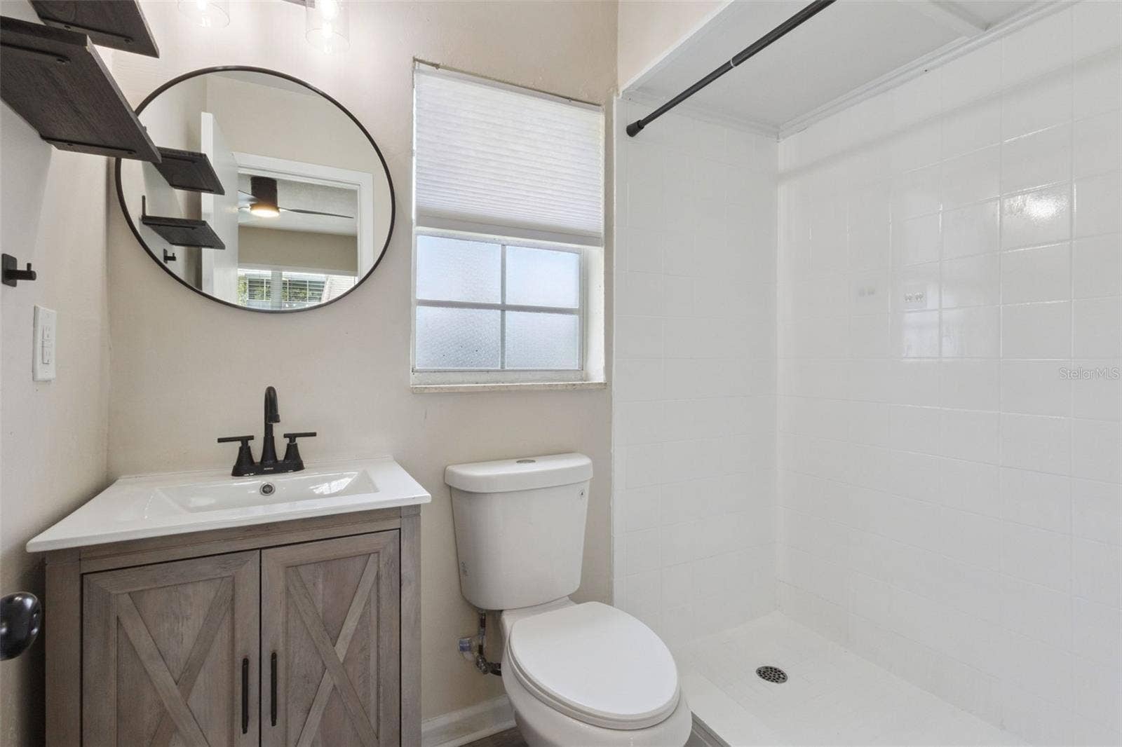 1228 E MURIEL STREET, Orlando, FL 32806 1228 E MURIEL STREET, Orlando, FL 32806