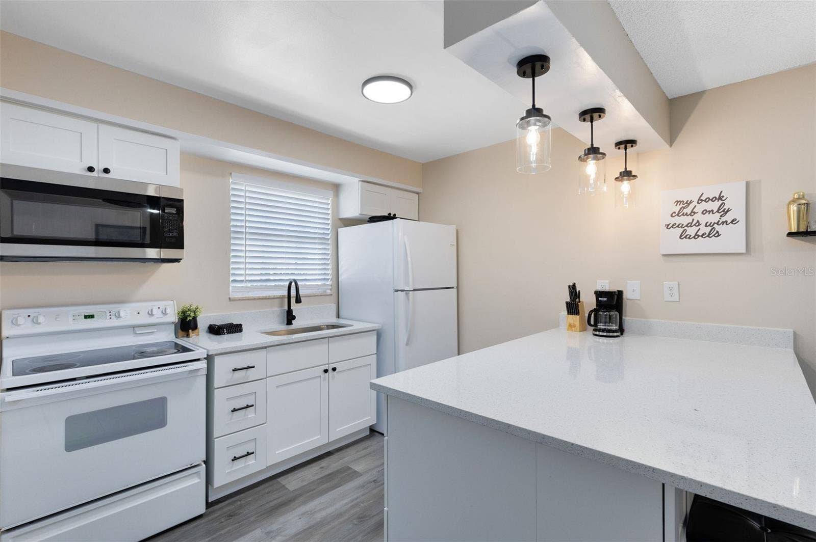 1228 E MURIEL STREET, Orlando, FL 32806 1228 E MURIEL STREET, Orlando, FL 32806