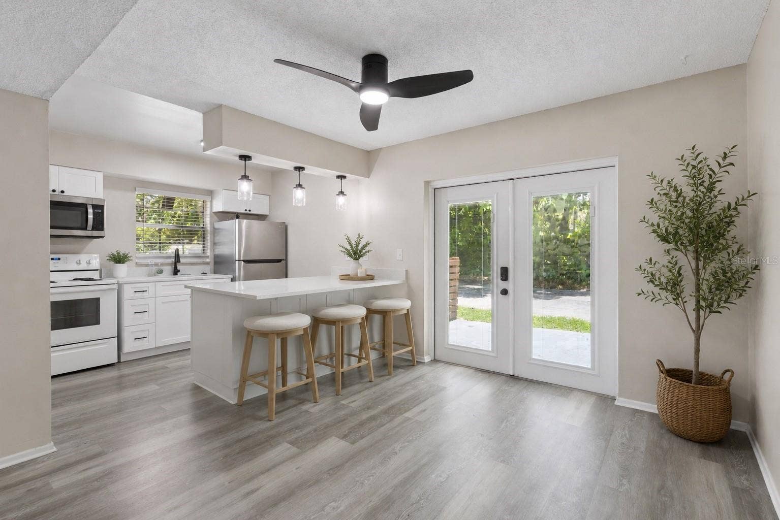 1228 E MURIEL STREET, Orlando, FL 32806 1228 E MURIEL STREET, Orlando, FL 32806
