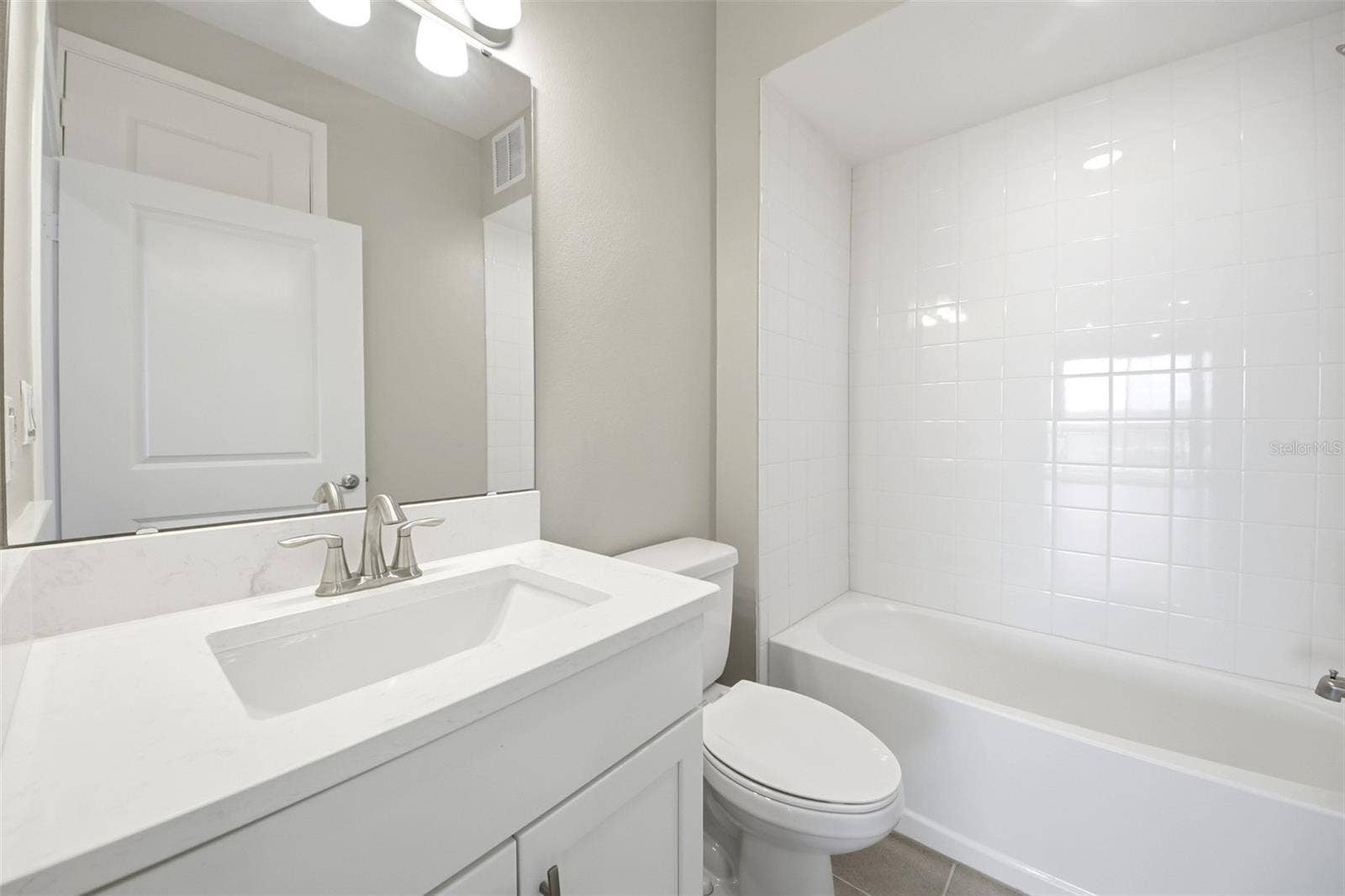 7521 LAUREATE BOULEVARD, #5403, Orlando, FL 32827 7521 LAUREATE BOULEVARD, #5403, Orlando, FL 32827
