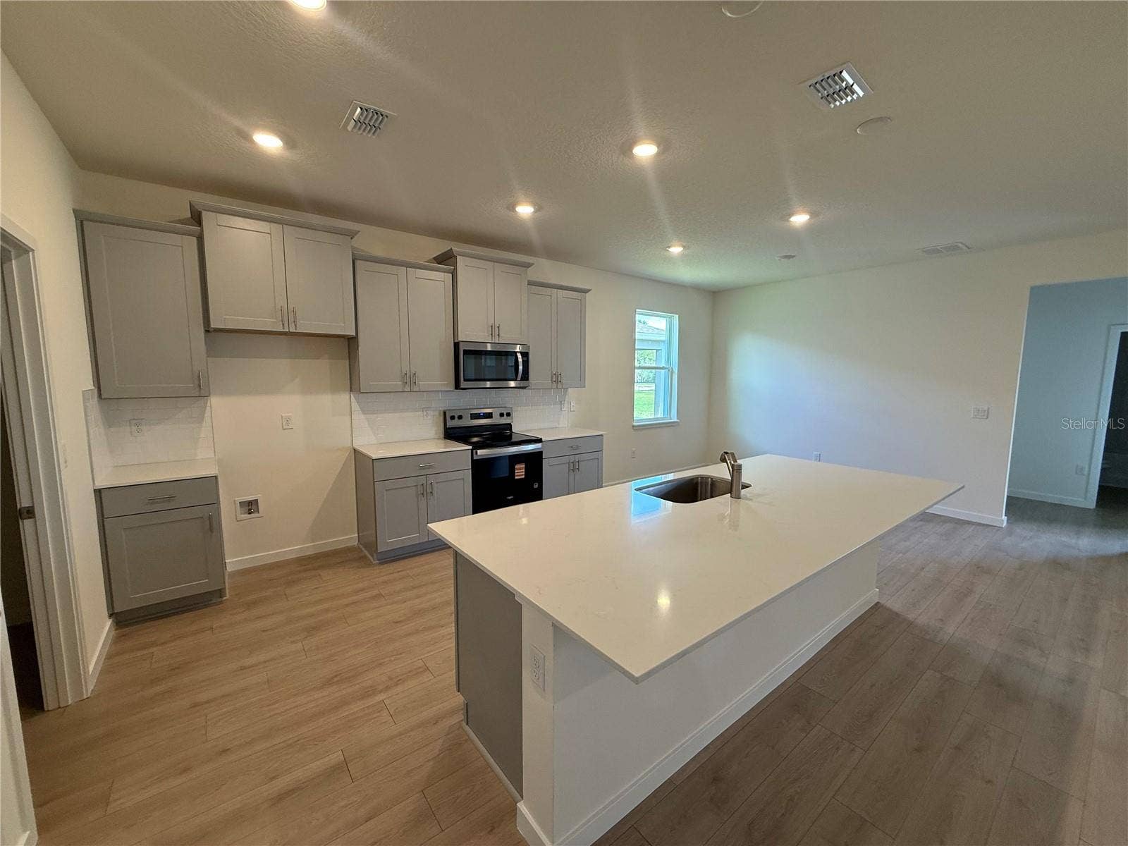 3001 KINGSMAN TRAIL, Ormond Beach, FL 32174 3001 KINGSMAN TRAIL, Ormond Beach, FL 32174