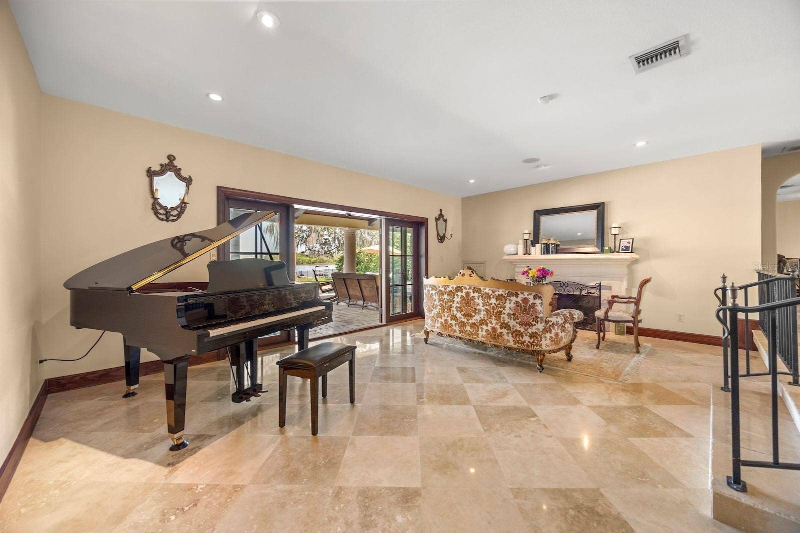 5400 KENMORE LANE, Orlando, FL 32839 5400 KENMORE LANE, Orlando, FL 32839
