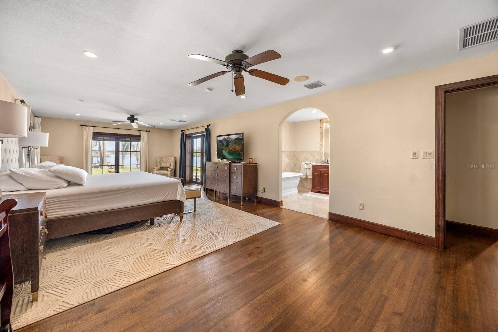 5400 KENMORE LANE, Orlando, FL 32839 5400 KENMORE LANE, Orlando, FL 32839