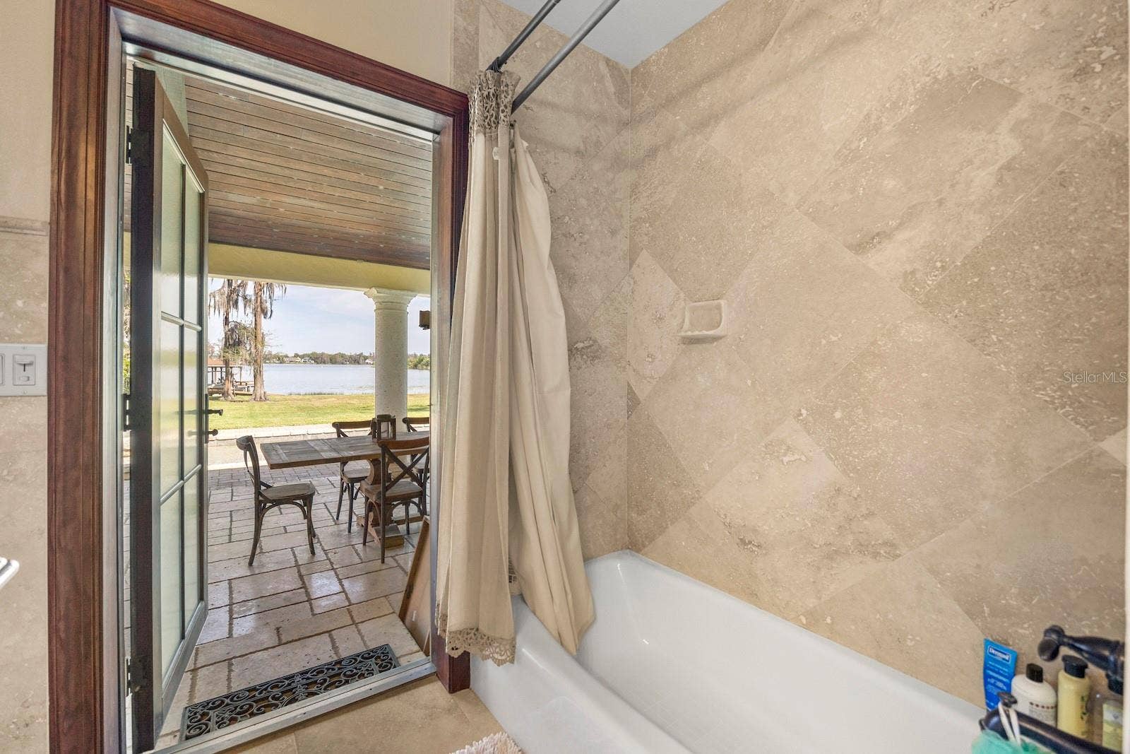 5400 KENMORE LANE, Orlando, FL 32839 5400 KENMORE LANE, Orlando, FL 32839