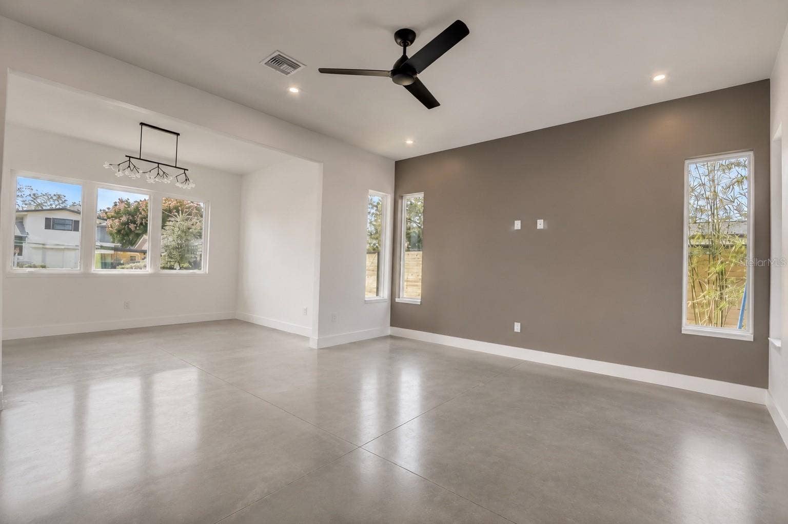 641 NORTHWOOD CIRCLE, Winter Park, FL 32789 Concrete floor, light color- virtually redone