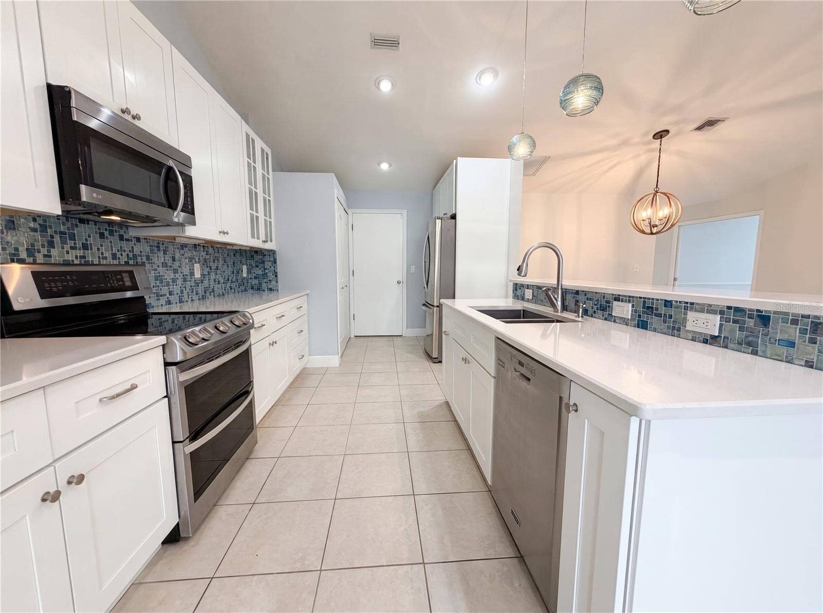 4816 61ST AVENUE TERRACE W, Bradenton, FL 34210 4816 61ST AVENUE TERRACE W, Bradenton, FL 34210
