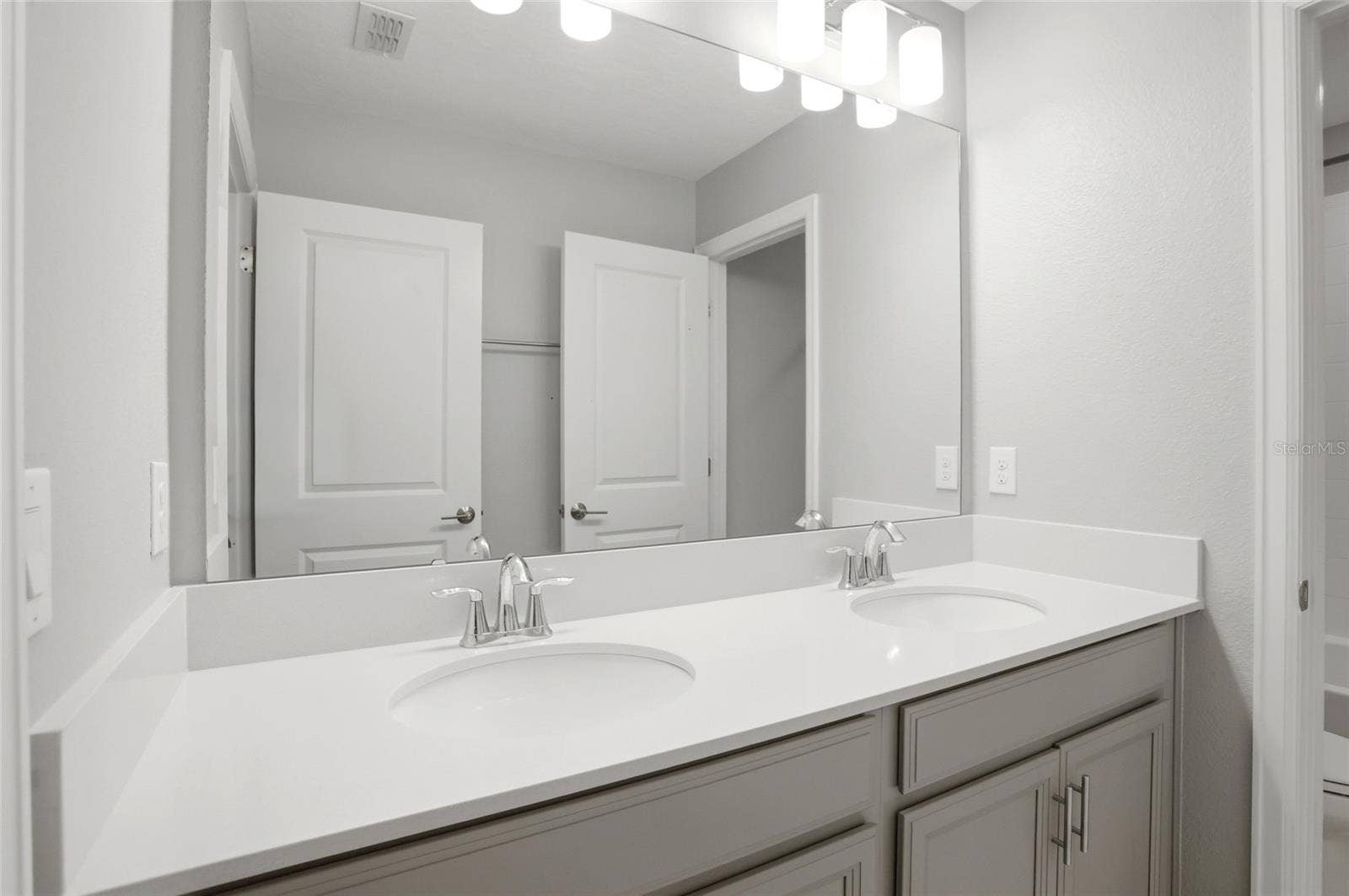 8700 PACIFIC DUNES DRIVE, Davenport, FL 33896 8700 PACIFIC DUNES DRIVE, Davenport, FL 33896
