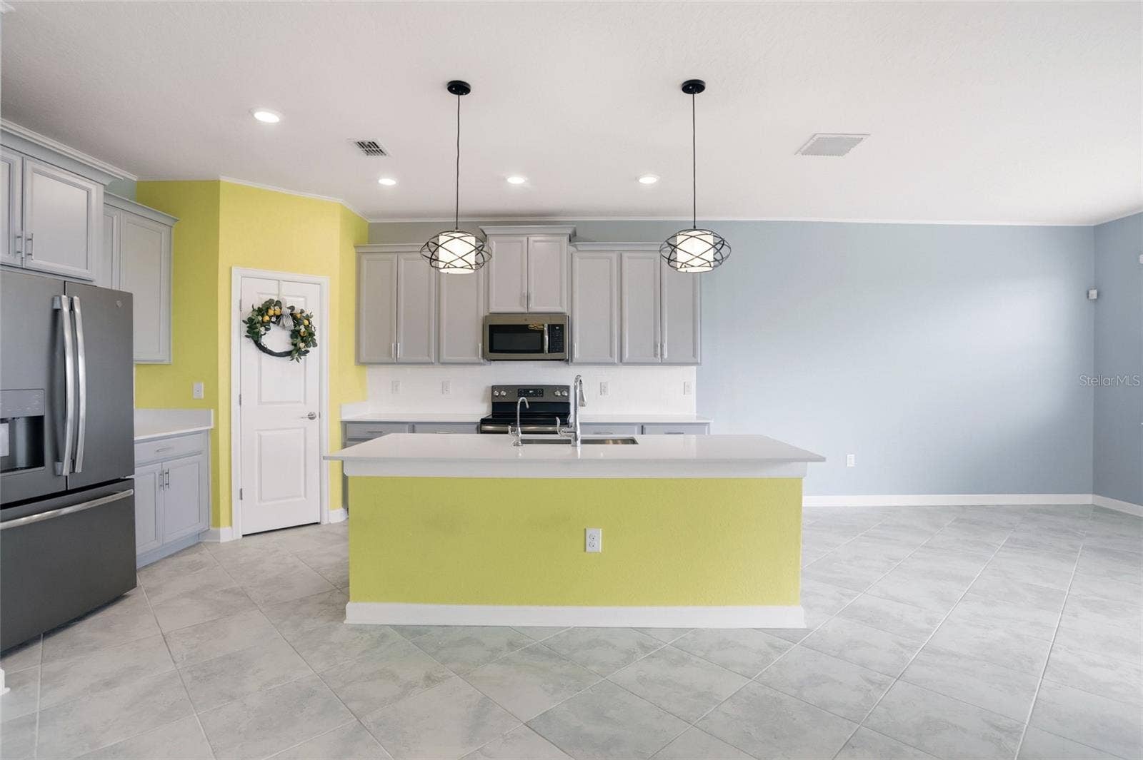 8700 PACIFIC DUNES DRIVE, Davenport, FL 33896 8700 PACIFIC DUNES DRIVE, Davenport, FL 33896