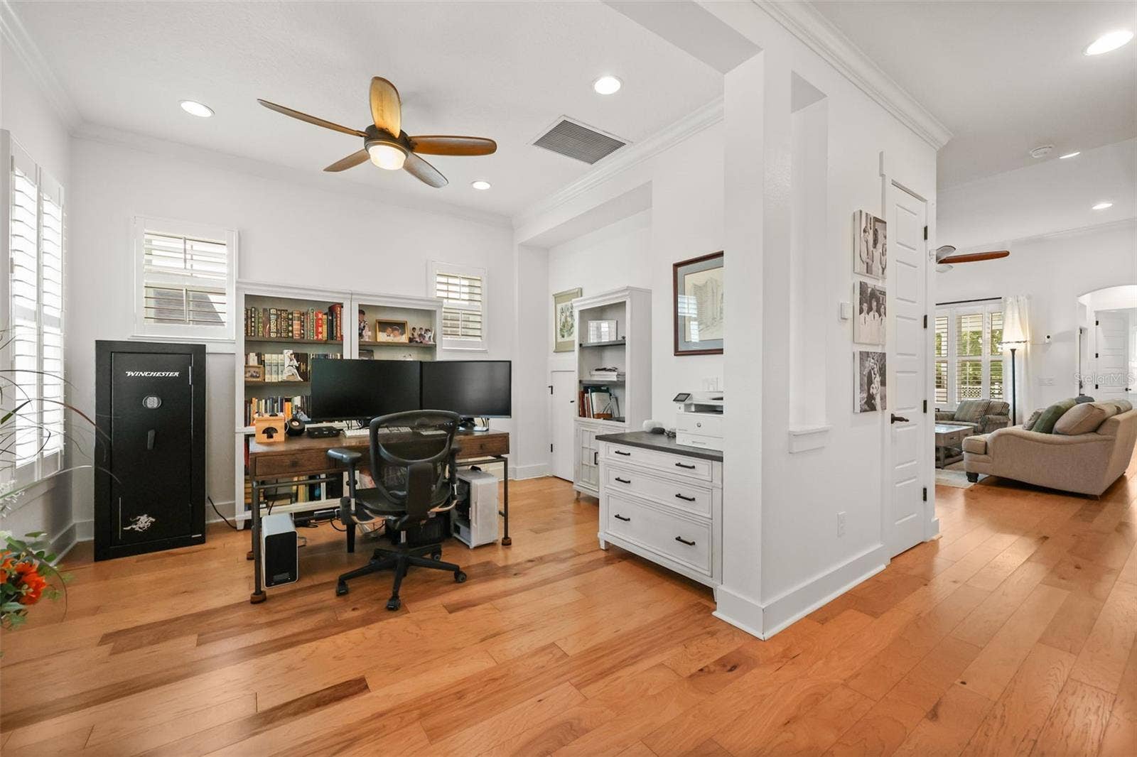 925 EASLEY AVENUE, Winter Garden, FL 34787 925 EASLEY AVENUE, Winter Garden, FL 34787